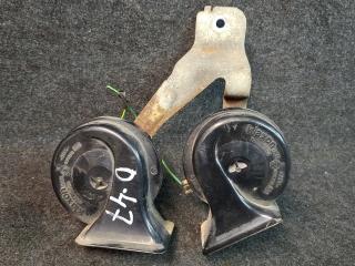 сигнал (клаксон) Mazda 6 1 поколение [рестайлинг] GY 2006, 2.0 л., RF7J, дизель, МКПП, серебристый, универсал, GP9A-6679Y