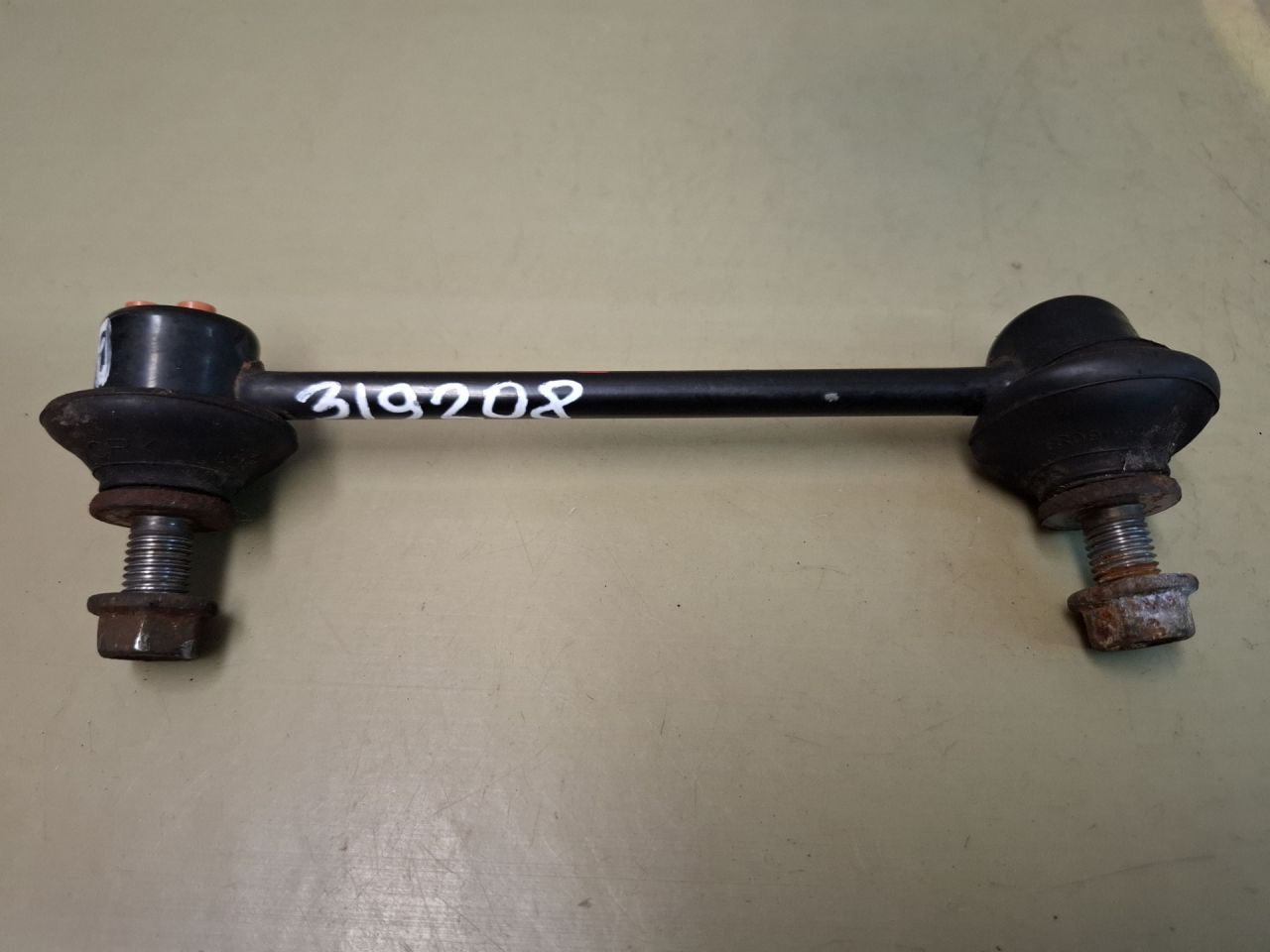 стойка стабилизатора Mazda CX-5 2 поколение KF 2018, 2.5 л., PYY1, бензин, АКПП, серый/46g, внедорожник 5 дв., полный привод - фото №1