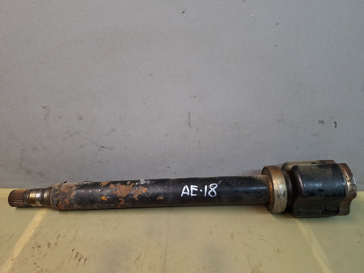 полуось (приводной вал, ШРУС) Volvo S60 2 поколение 2012, 1.6 л., B 4164 T, бензин, передний привод - фото №1