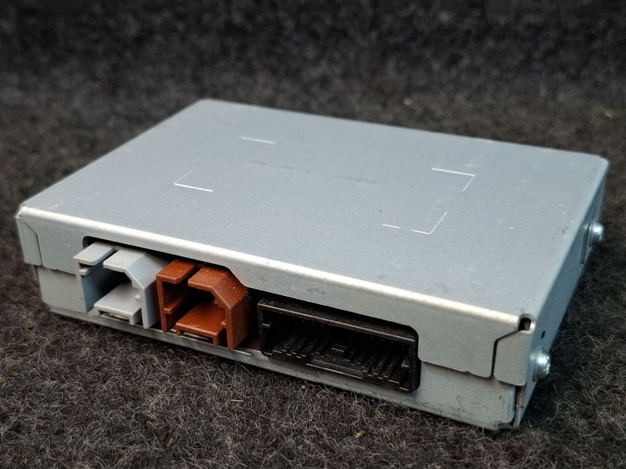 блок радио Chevrolet Equinox 3 поколение 2018, 1.5 л., бензин, АКПП, серый/441b, полный привод, 84307902 - фото №1