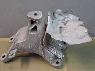 кронштейн двигателя Audi A4 B8/8K 2010, 1.8 л., CDHA, бензин, АКПП, передний привод, правый руль