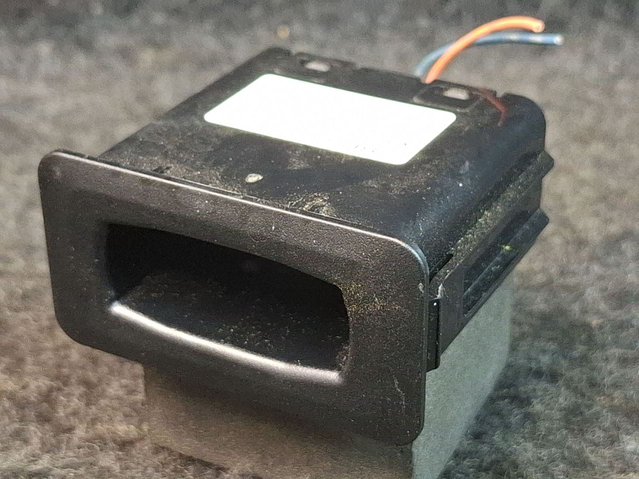 замок зажигания Mitsubishi ASX 1 поколение 2012, 2.0 л., 4B11, бензин, АКПП, черный, внедорожник 5 дв., полный привод, 8637A530 - фото №1