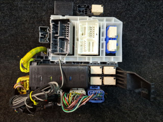 блок предохранителей Suzuki Grand Vitara 1 поколение [рестайлинг] 2005, 2.7 л., H 27 A, бензин, АКПП, внедорожник 5 дв.