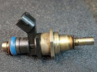 форсунка Mazda CX-7 1 поколение [рестайлинг] 2010, 2.3 л., бензин, E7T20171