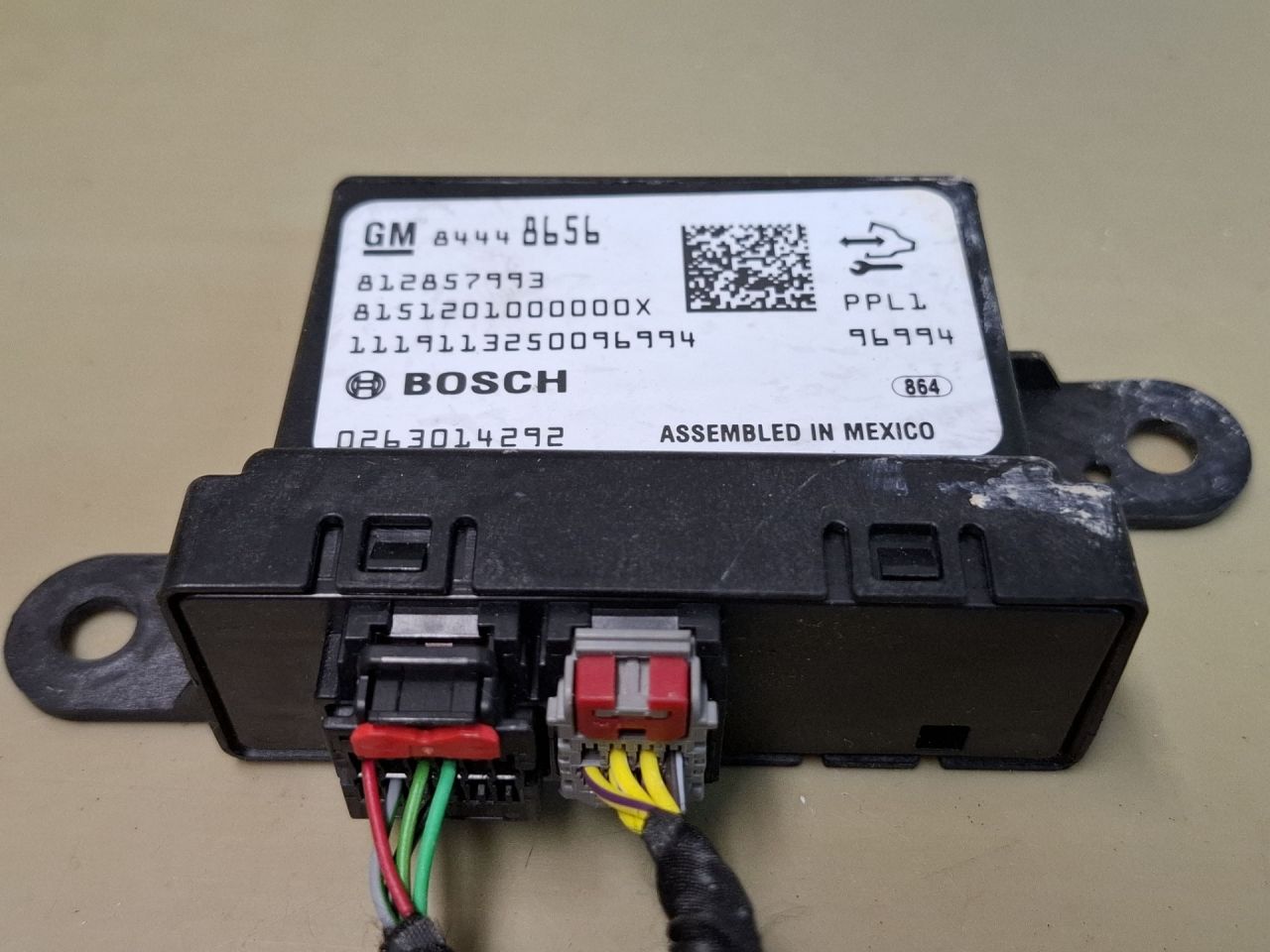 блок управления парктрониками Chevrolet Blazer 3 поколение 2019, 3.6 л., бензин, АКПП, белый, полный привод, 84448656 - фото №1