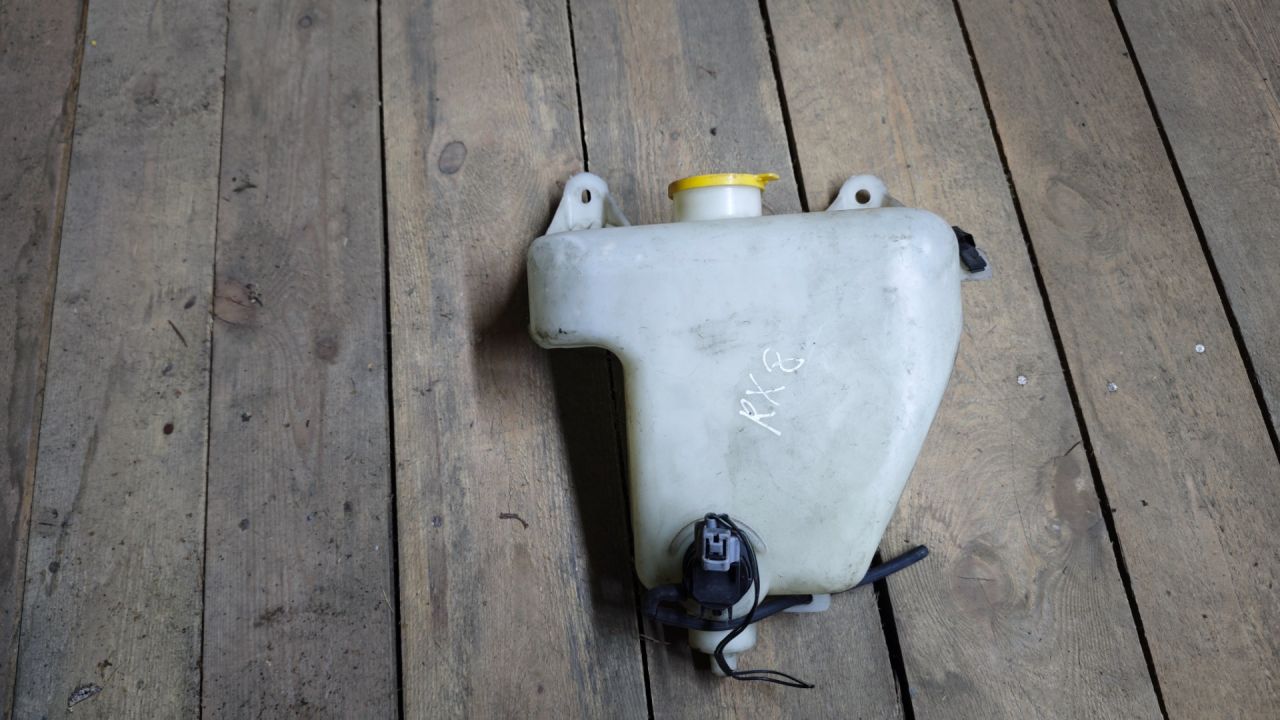 бачок омывателя Mazda RX-8 1 поколение 2003, бензин - фото №1