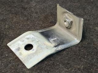 крепление ( кронштейн ) крыла Volkswagen Tiguan 2 поколение 2020, 2.0 л., бензин, АКПП, серый, полный привод, 5NA809471