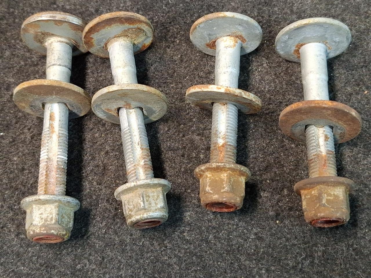 болт развальный Volkswagen Tiguan 2 поколение 2020, 2.0 л., бензин, АКПП, серый, полный привод - фото №1