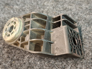 кронштейн радиатора Chevrolet Equinox 3 поколение 2018, 2.0 л., бензин, АКПП, передний привод, 84164532