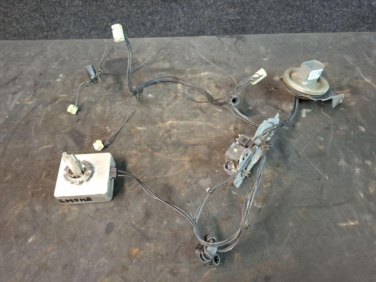 блок розжига ксенона Chevrolet Equinox 3 поколение 2019, 1.5 л., бензин, АКПП, белый 140х, минивэн, передний привод, 9285410171, 04751 - фото №1