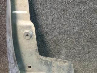 брызговик перед. Toyota Prius V 1 поколение ZVW41 [рестайлинг] 2016, PU060-47111F1