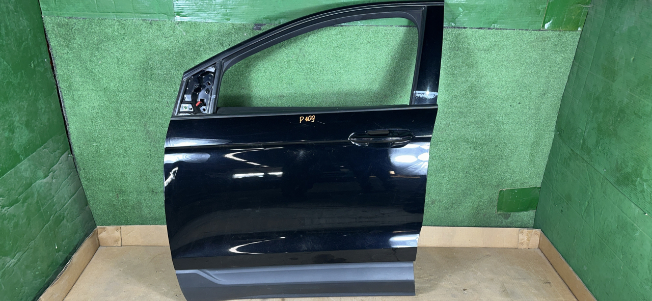 дверь передняя левая Ford Edge 2 поколение CD539 2018, 2.0 л., бензин, АКПП, черный, внедорожник 5 дв., полный привод - фото №1