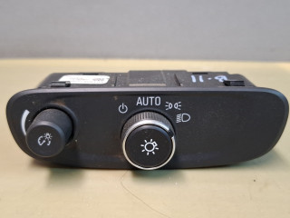 блок управления светом Chevrolet Equinox 3 поколение 2018, 1.5 л., бензин, АКПП, серый/441b, полный привод, 84192536