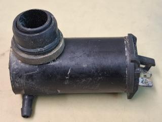 насос (моторчик) омывателя стекла Mazda 323F BJ 2000, 2.0 л., RF3F, дизель, МКПП, хетчбэк 5 дв., передний привод, P19-0014D50