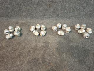 гайка колесная Toyota Prius V 1 поколение ZVW41 ZVW41 2014, 1.8 л., гибрид, АКПП, синий, хетчбэк 5 дв., передний привод