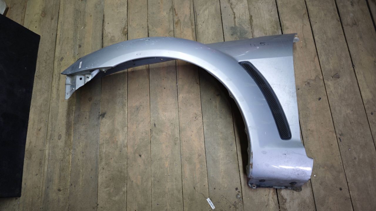 крыло переднее левое Mazda RX-8 1 поколение 2004 - фото №1