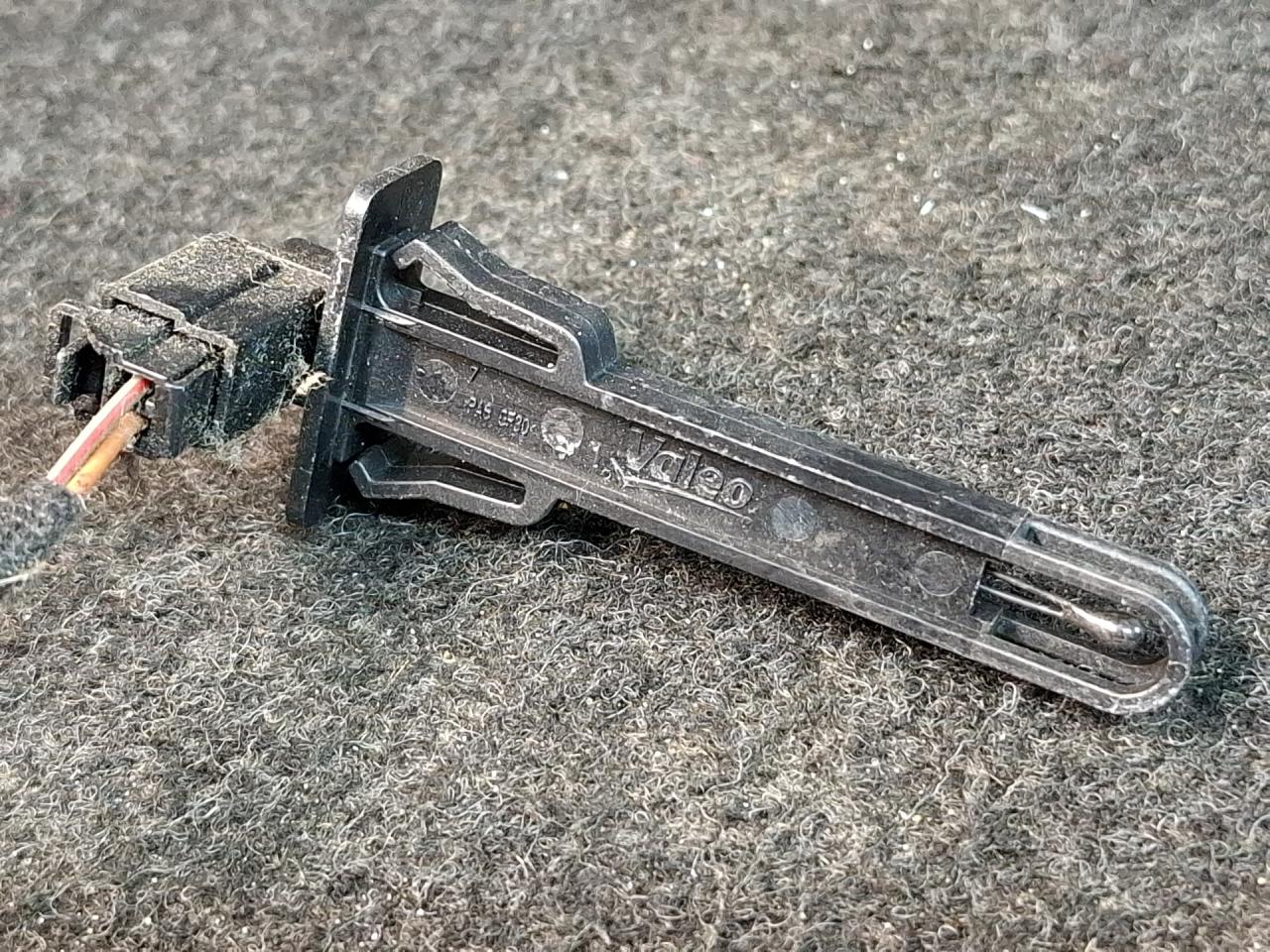 датчик температуры Volkswagen Jetta 7 поколение 2019, 1.4 л., бензин, АКПП, синий, седан, передний привод, 5Q0907543H - фото №1