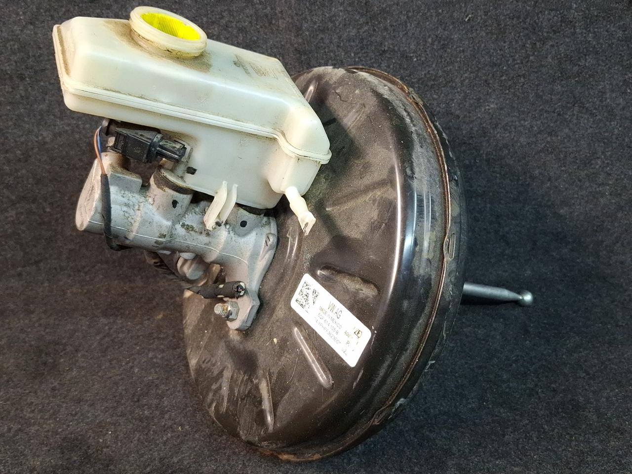 вакуумный усилитель тормозов Volkswagen Tiguan 2 поколение 2020, 2.0 л., бензин, АКПП, серый, полный привод, 5QF614105B - фото №1