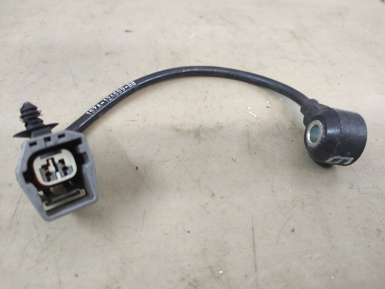 датчик детонации Ford Edge 2 поколение CD539 2018, 2.0 л., бензин, АКПП, черный, внедорожник 5 дв., полный привод, 1S7A12A699BB - фото №1