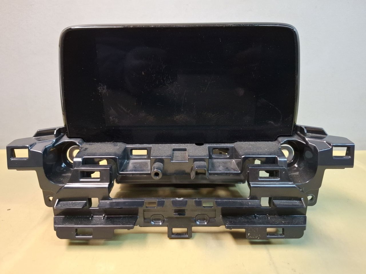 магнитола Mazda CX-5 2 поколение KF 2018, 2.5 л., PYY1, бензин, АКПП, серый/46g, внедорожник 5 дв., полный привод, KB7W669C0G - фото №1