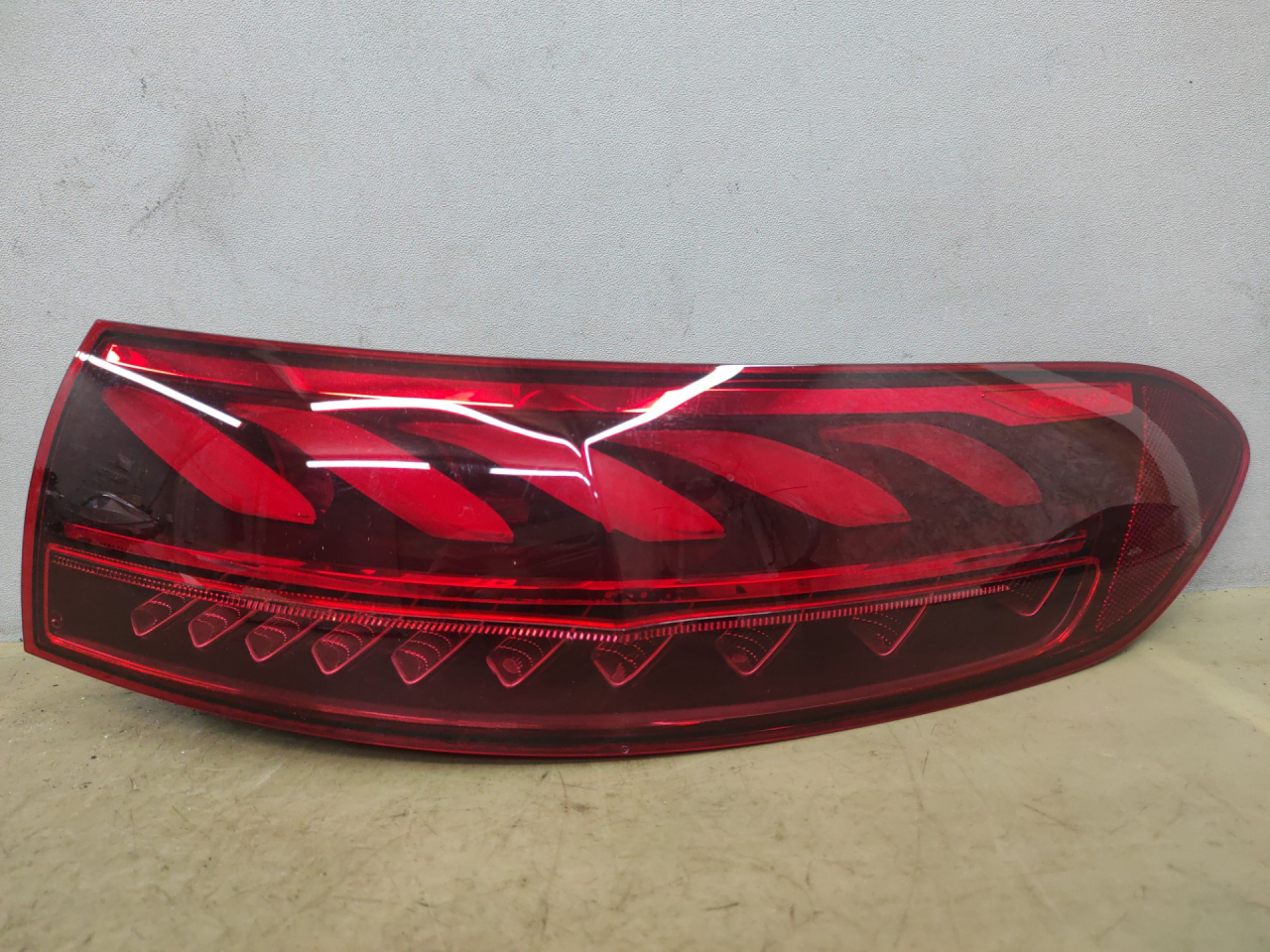 фонарь задний правый Mercedes-Benz C-Класс W206 2023, A2969060601 - фото №1