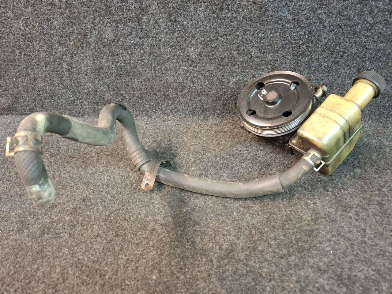 насос гидроусилителя руля Mazda CX-7 1 поколение ER 2008, 2.3 л., L3-VDT, бензин, АКПП, голубой/30s, полный привод - фото №1