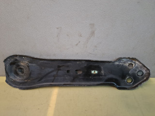 Кронштейн балки Chevrolet Traverse 2 поколение [рестайлинг] 2022, 3.6 л., бензин, АКПП, белый, внедорожник 5 дв., полный привод, 23392674