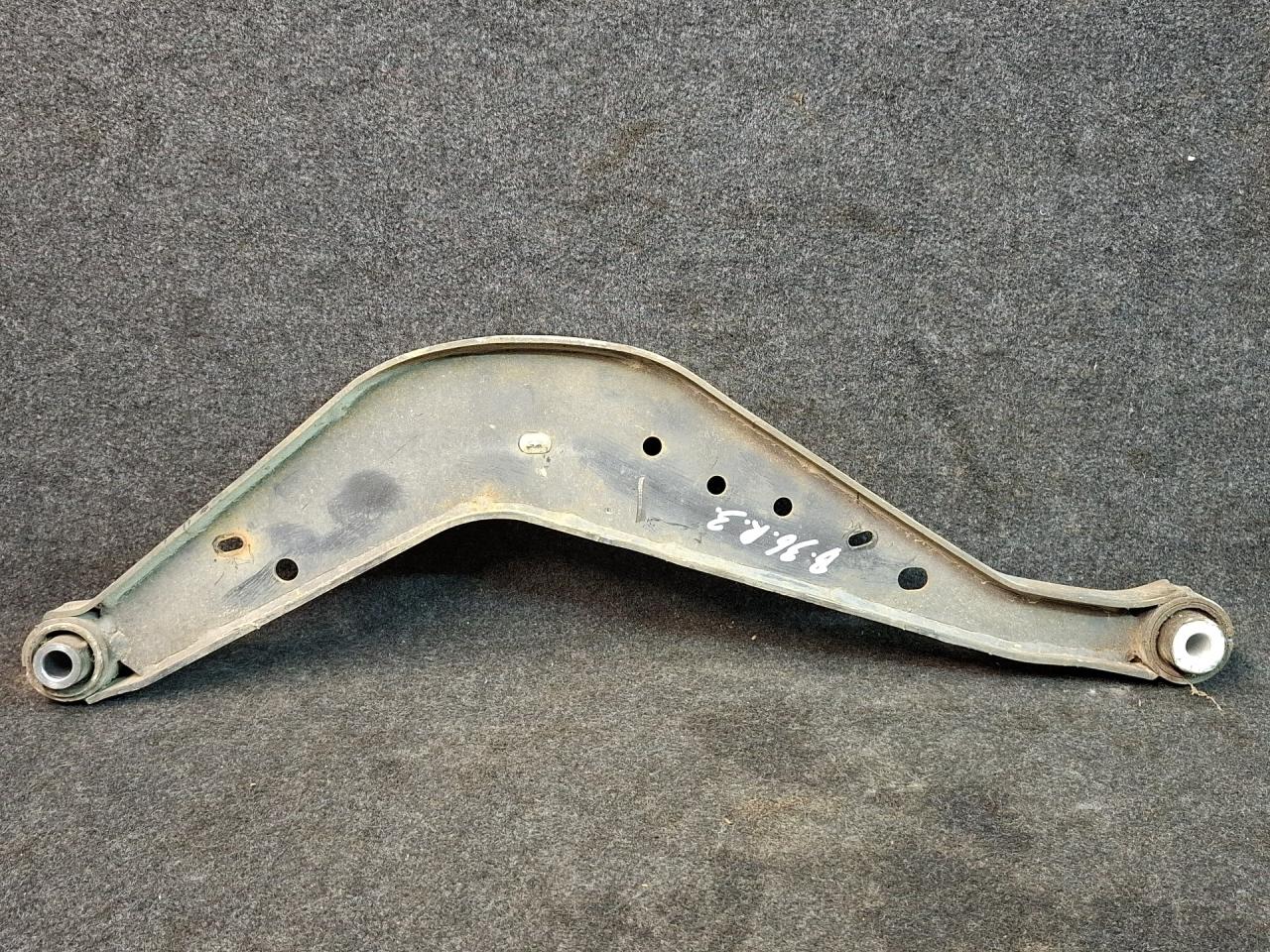 рычаг задний правый Chevrolet Malibu 9 поколение 2017, 1.5 л., бензин, АКПП, черный, седан, передний привод - фото №1