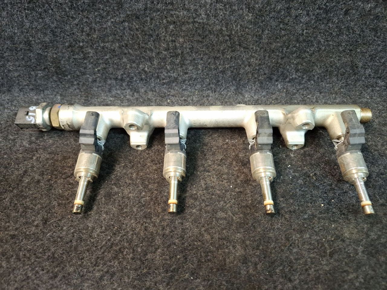 форсунка Volkswagen Jetta 7 поколение 2019, 1.4 л., бензин, АКПП, серый, передний привод - фото №1