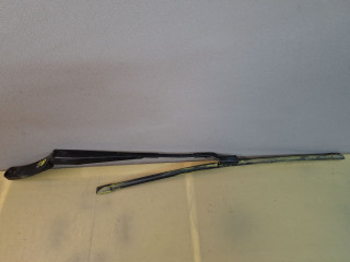 щеткодержатель (поводок стеклоочистителя, дворник) Volkswagen Jetta 7 поколение 2019, 1.4 л., бензин, АКПП, оранжевый, седан, передний привод, 17B955409