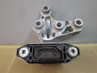 подушка крепления КПП Chevrolet Traverse 2 поколение [рестайлинг] 2022, 3.6 л., бензин, АКПП, белый, внедорожник 5 дв., полный привод, 84382027