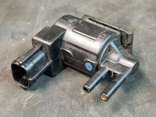 электромагнитный клапан Mazda 626 5 поколение [рестайлинг] GW 2001, 2.0 л., RF4F, дизель, МКПП, серебристый, универсал, передний привод, K5T44090, F2L3