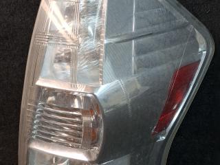 фонарь задний правый Toyota Prius V 1 поколение ZVW41 ZVW41 2014, 1.8 л., гибрид, АКПП, синий, хетчбэк 5 дв., передний привод