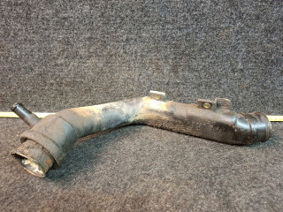 патрубок интеркулера Mazda 323F BJ 2000, 2.0 л., RF3F, дизель, МКПП, хетчбэк 5 дв., передний привод