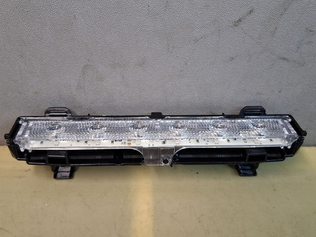 дополнительный стоп-сигнал Volkswagen Jetta 7 поколение 2019, 1.4 л., бензин, АКПП, серый, передний привод, 2DA010512 - фото №1