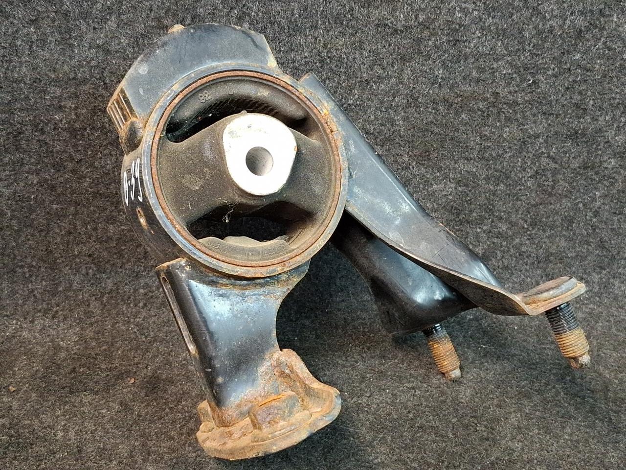 подушка крепления двигателя Toyota Prius V 1 поколение ZVW41 ZVW41 2014, 1.8 л., гибрид, АКПП, синий, хетчбэк 5 дв., передний привод - фото №1