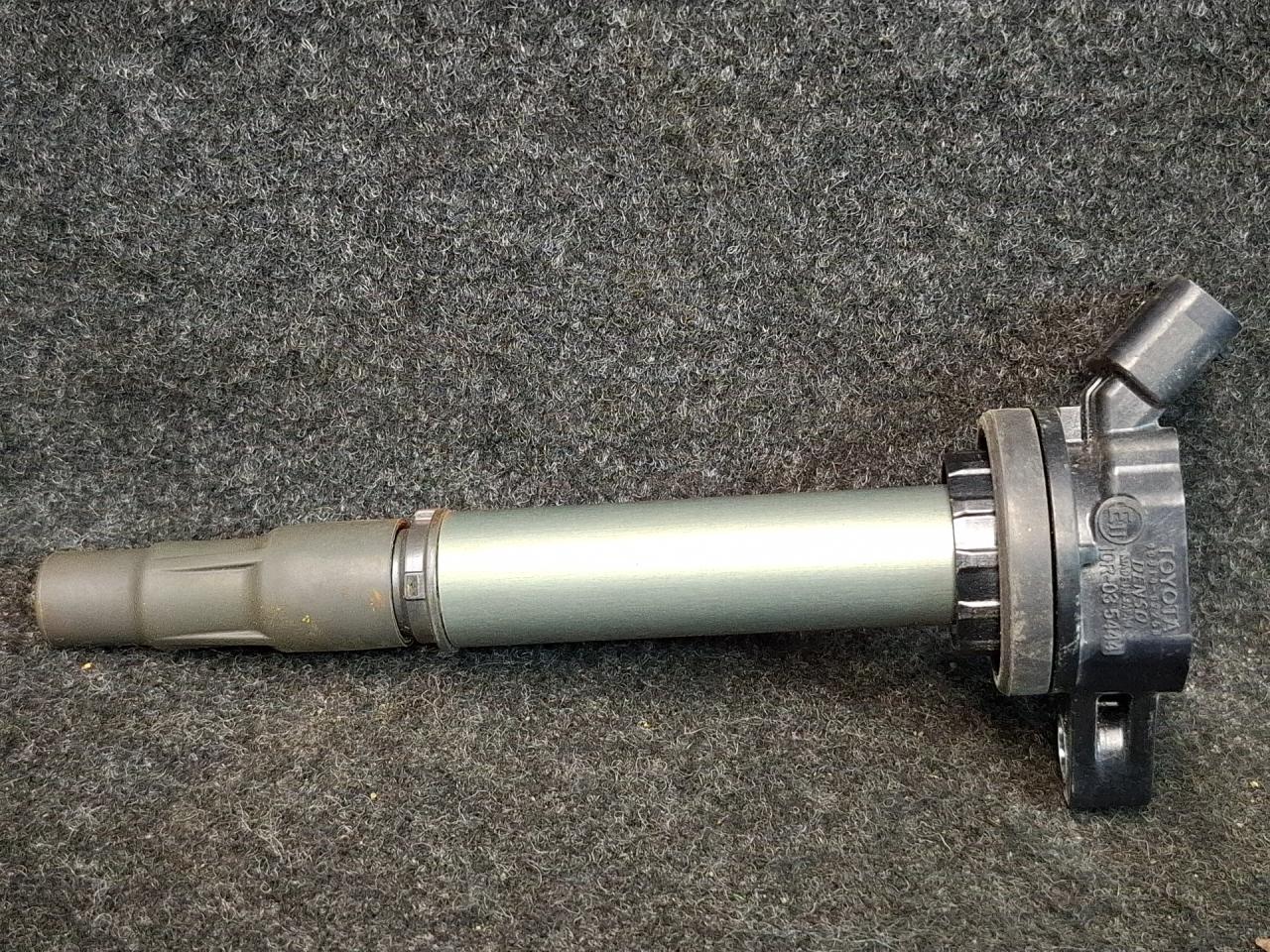 катушка зажигания Toyota Prius V 1 поколение ZVW41 ZVW41 2014, 1.8 л., гибрид, АКПП, синий, хетчбэк 5 дв., передний привод, 10R-035444, 90919-02258 - фото №1