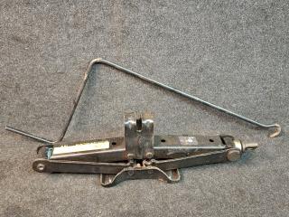 домкрат Chevrolet Malibu 9 поколение 2017, 1.5 л., бензин, АКПП, черный, седан, передний привод