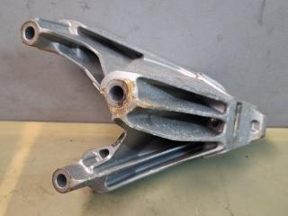 кронштейн двигателя Audi A4 B8/8K 2010, 1.8 л., CDHA, бензин, АКПП, передний привод, правый руль, 8K0199307AL