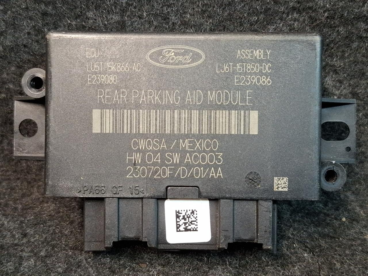 блок управления парктрониками Ford Escape 4 поколение CX482 2020, 2.0 л., бензин, АКПП, белый az, внедорожник 5 дв., полный привод, LJ6T15T850DC, LU5T-15K866-AC - фото №1