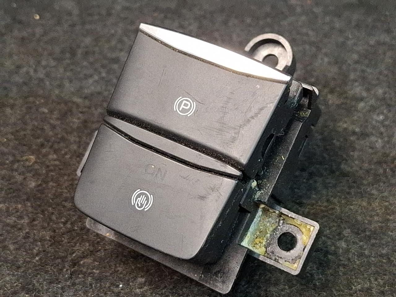 кнопка ручного тормоза (ручника) Ford Escape 4 поколение CX482 2020, 2.0 л., бензин, АКПП, белый az, внедорожник 5 дв., полный привод, LB5T2B623AAW - фото №1