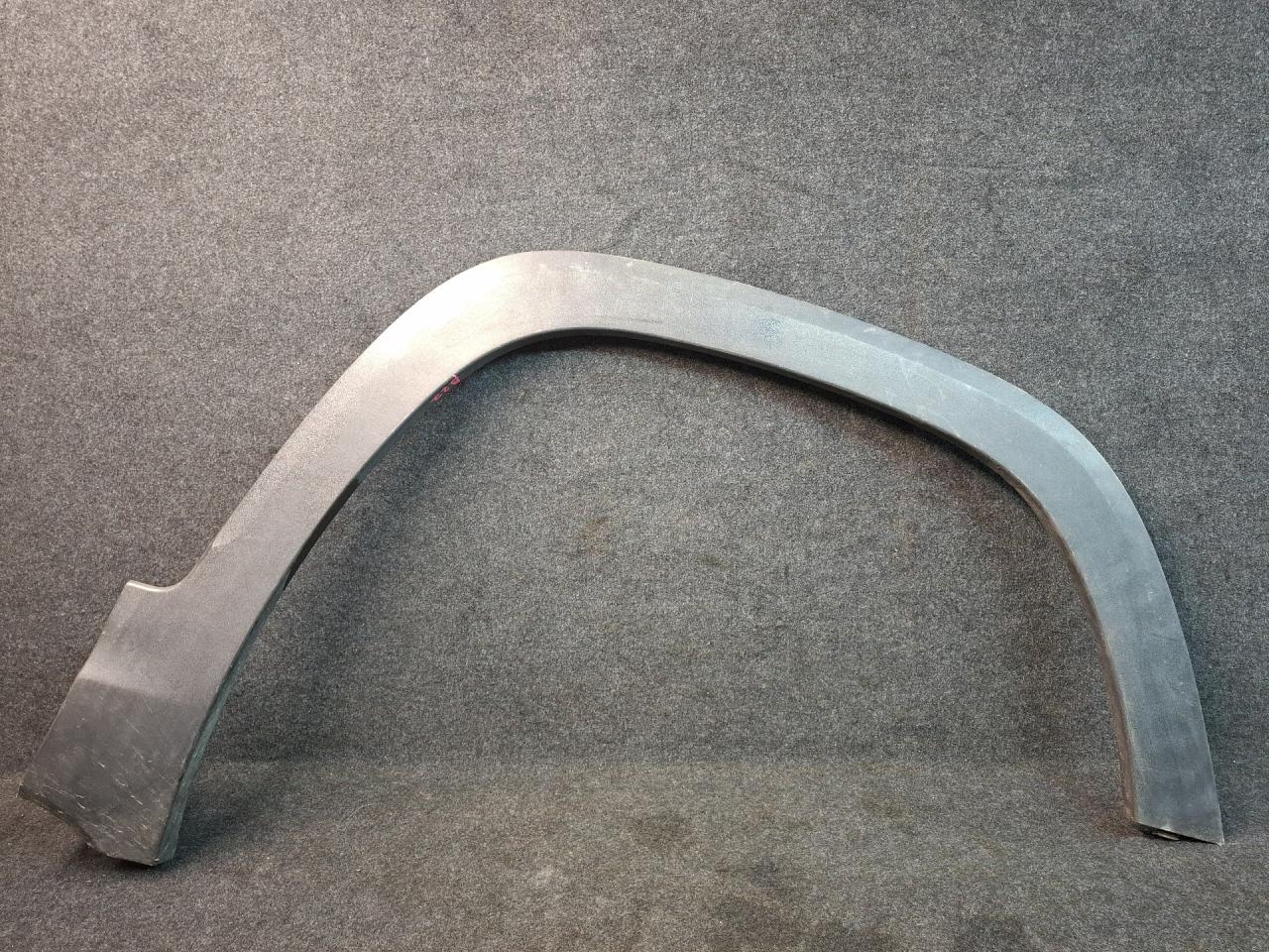 накладка колесной арки передний правый GMC Terrain 2 поколение 2020, 1.5 л., бензин, АКПП, серый 464с, передний привод, 50716734 - фото №1