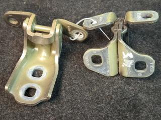 петля двери Cadillac XT4 1 поколение 2020, 2.0 л., бензин, АКПП, 318e, полный привод