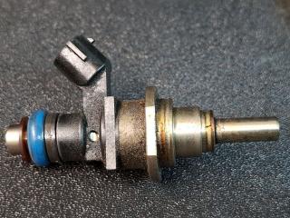 форсунка Mazda CX-7 1 поколение [рестайлинг] 2009, 2.3 л., бензин, E7T20171