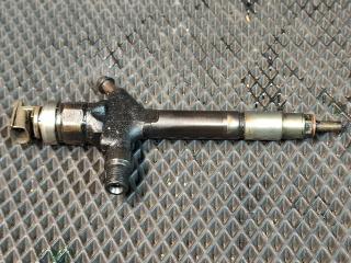 форсунка Mazda 6 1 поколение [рестайлинг] GY 2006, 2.0 л., RF7J, дизель, МКПП, серебристый