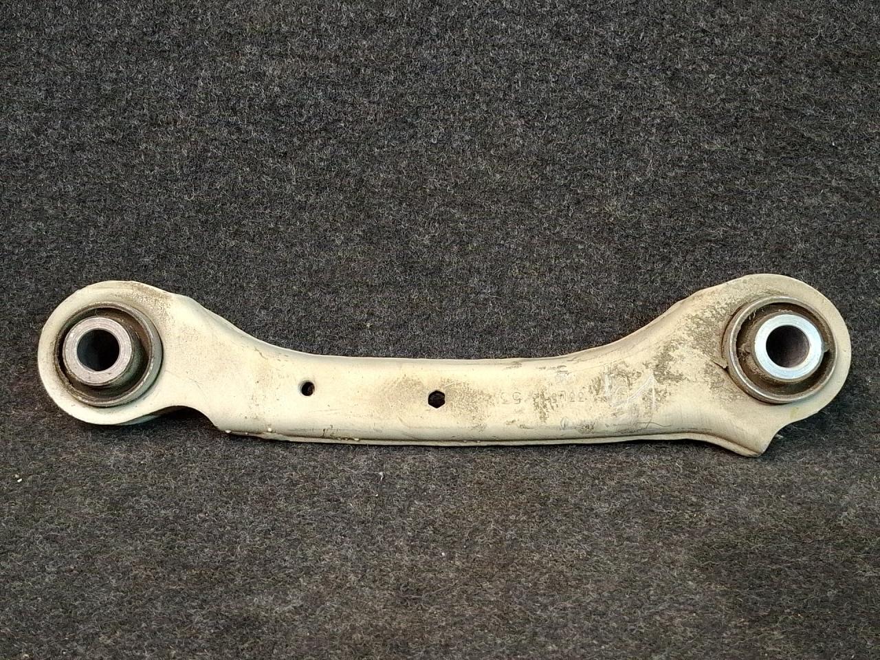 рычаг задний правый Chevrolet Malibu 9 поколение 2017, 1.5 л., бензин, АКПП, черный, седан, передний привод - фото №1