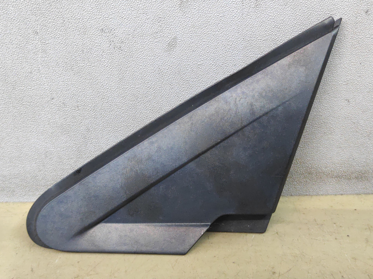 Накладка крыла (уголок зеркала) переднего левая Subaru Impreza 5 поколение (GK/GT) 2019, 2.0 л., бензин, вариатор, серый, седан, полный привод, 65250FL010, 65242FL010 - фото №1