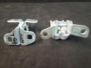 петля двери Chevrolet TrailBlazer 2 поколение [рестайлинг] 2021