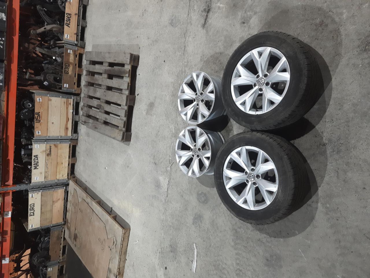диск литой Volkswagen Atlas 1 поколение 2019, 3.6 л., бензин, АКПП, серебристый, внедорожник 5 дв., полный привод - фото №1