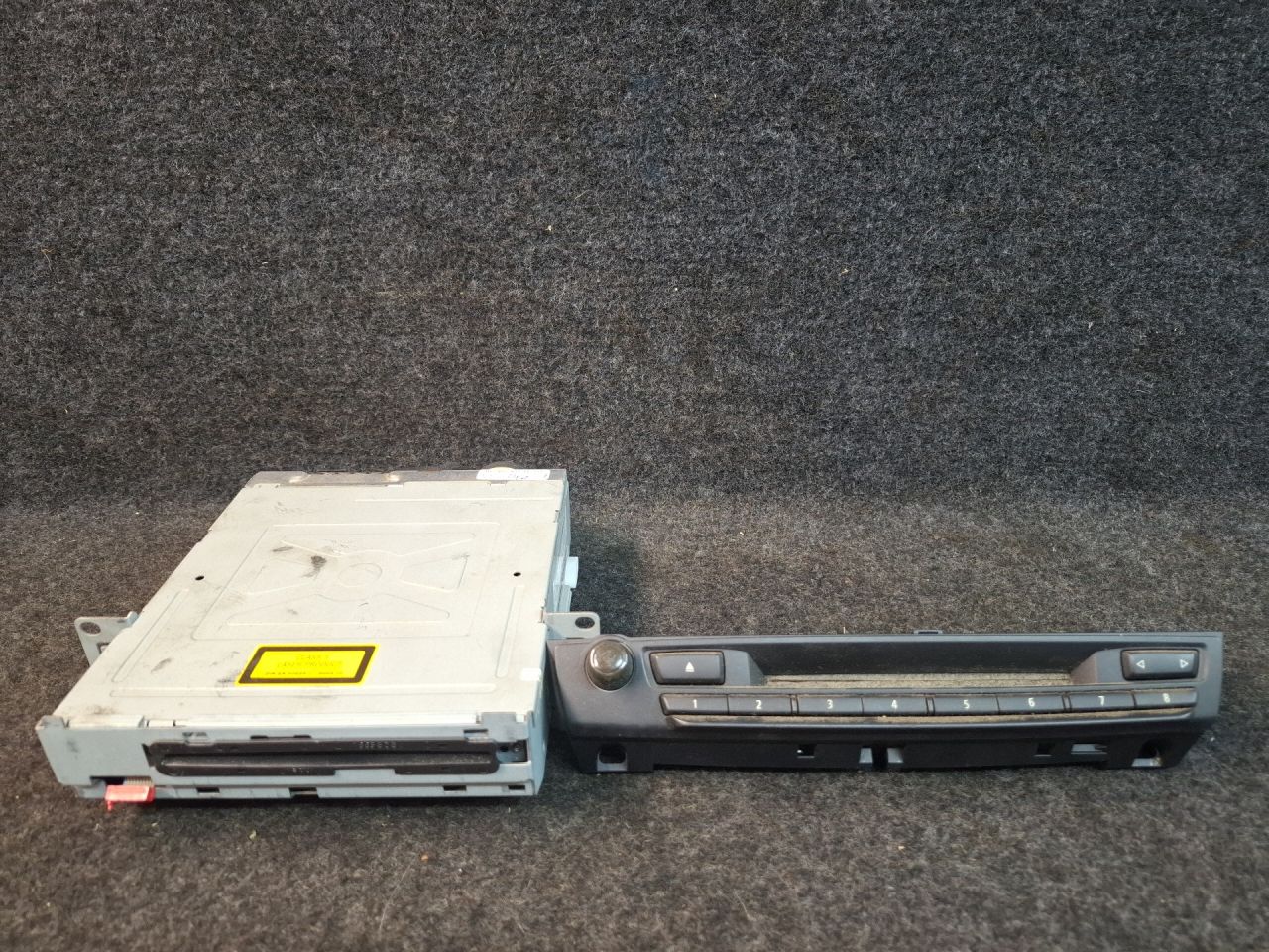 магнитола BMW X5 E70 2008, 3.0 л., дизель, АКПП, серый, внедорожник 5 дв., полный привод, правый руль, 65129131702 - фото №1